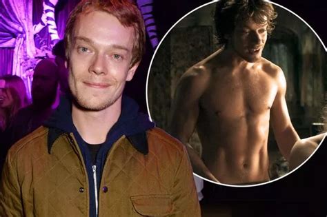 alfie allen naked|Game Of Thrones Alfie Allen Porn Videos 